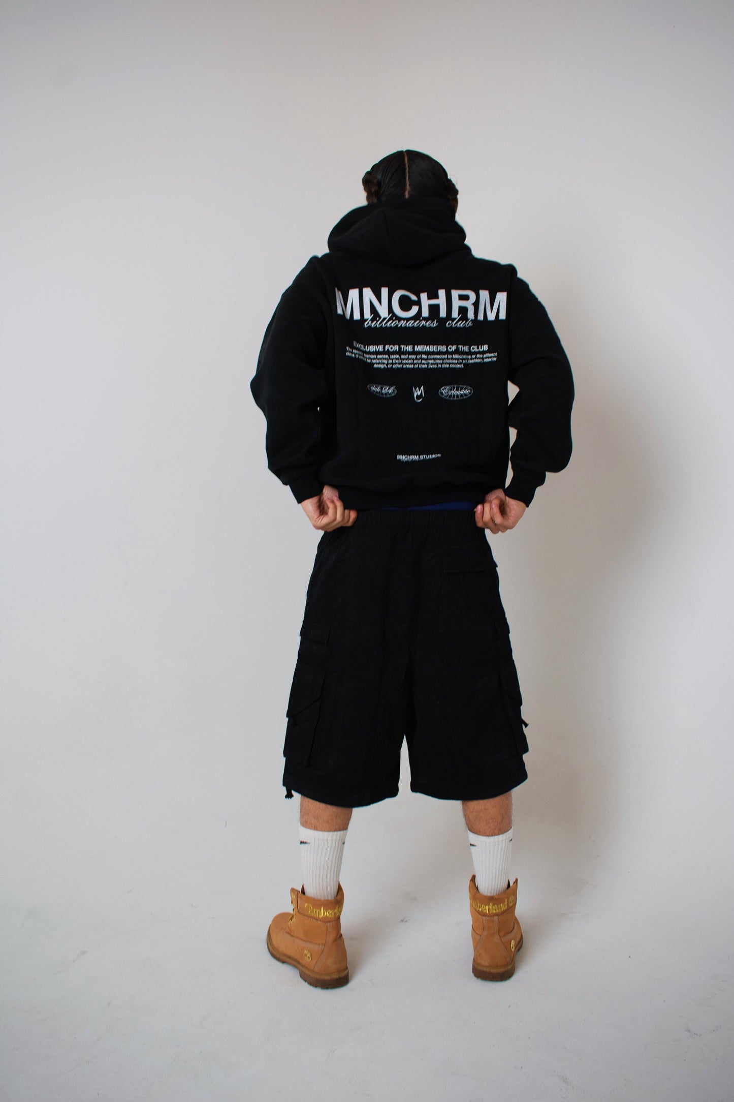 BLACK CARGO SHORTS