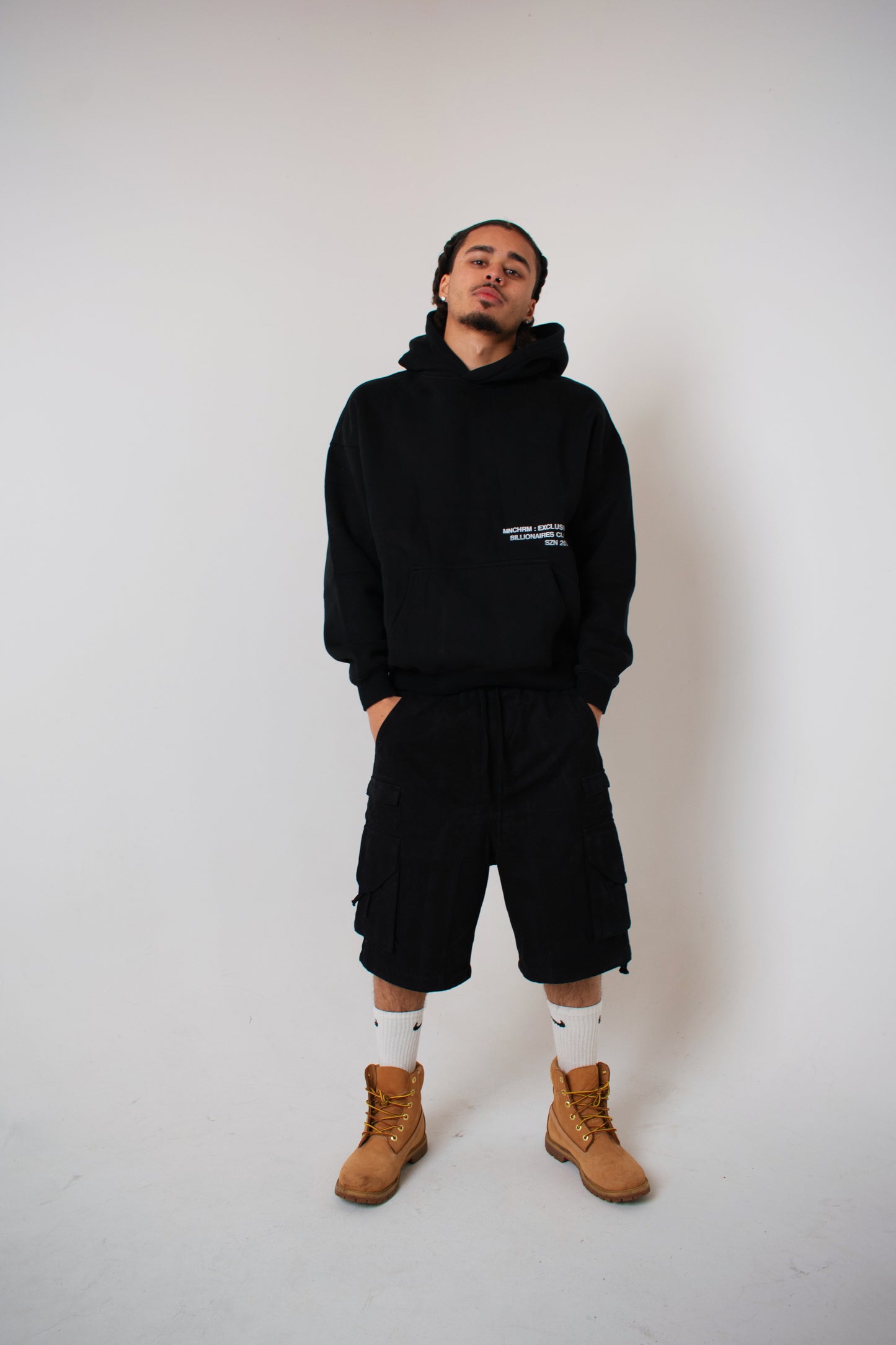 BLACK CARGO SHORTS