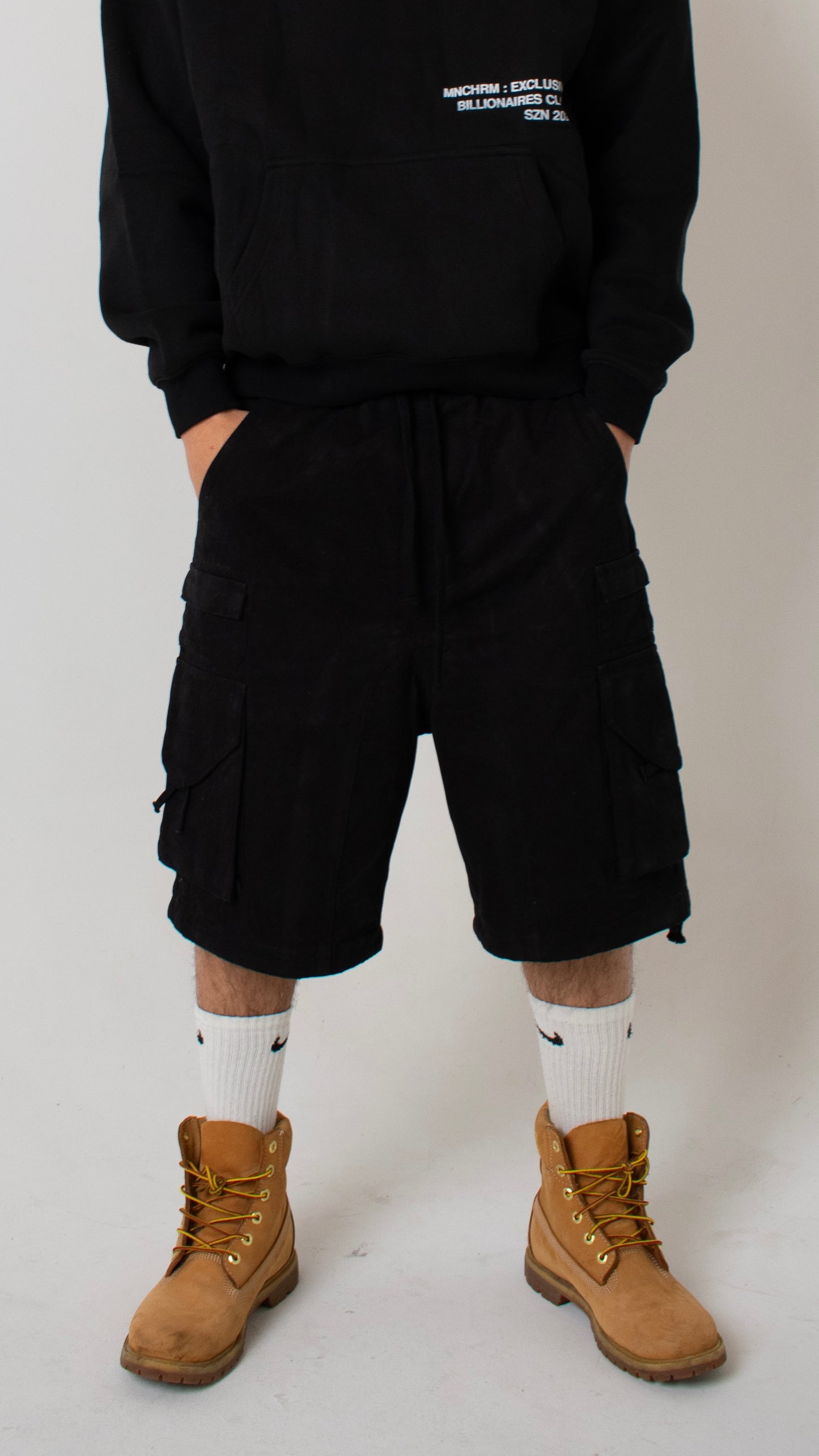 BLACK CARGO SHORTS